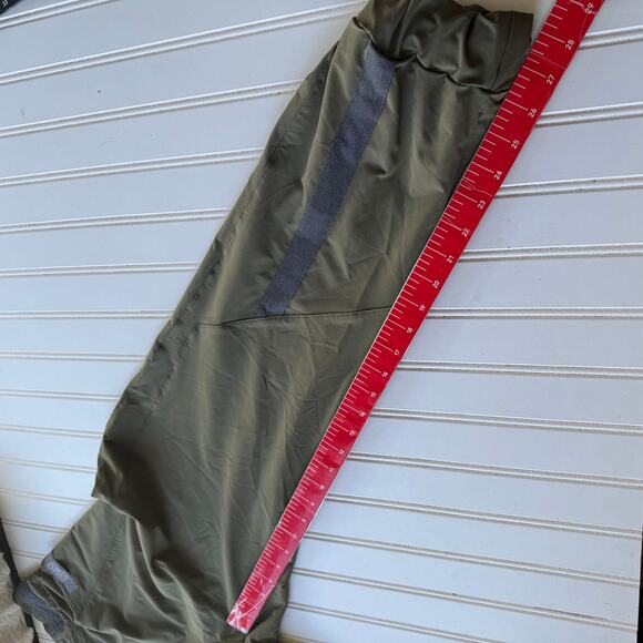 Gymshark Box Utility Jogger track pants in army green size S Womens - Picture 15 of 15